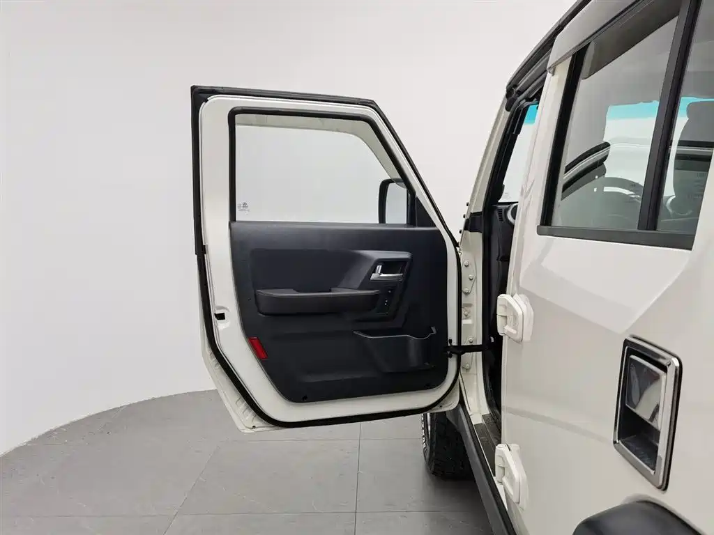 BAIC ORV Beijing Offroad BJ40 2016 Model 40L 2.0T Manual 4WD Premium фото 8