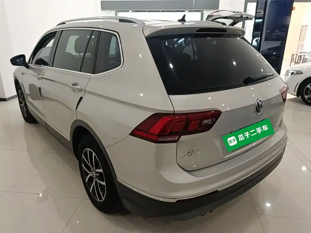 Volkswagen Tiguan L 2018 330TSI Automatic 2WD Luxury Edition фото 5