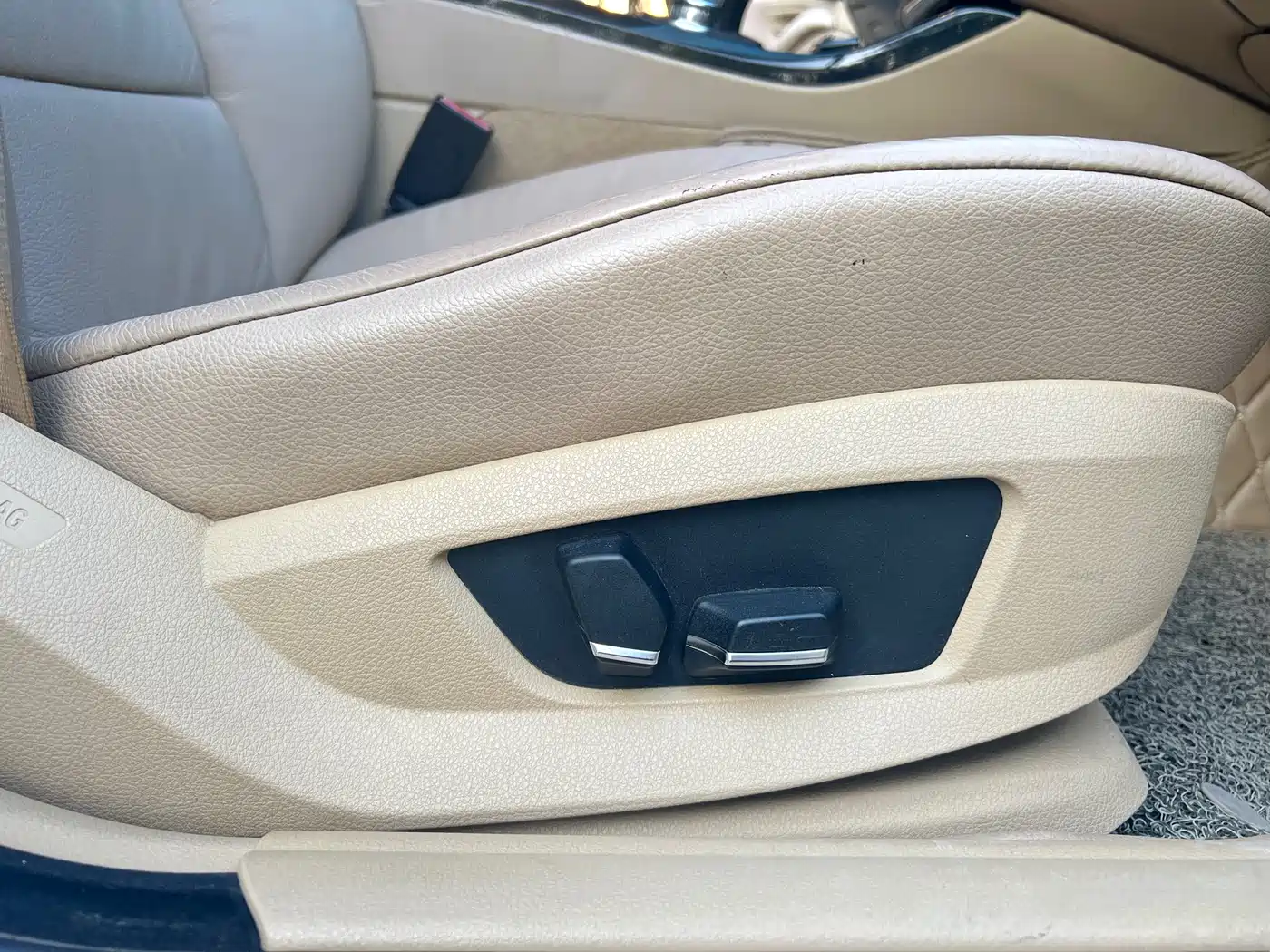 BMW 5 Series 2013 520Li Elegance фото 18
