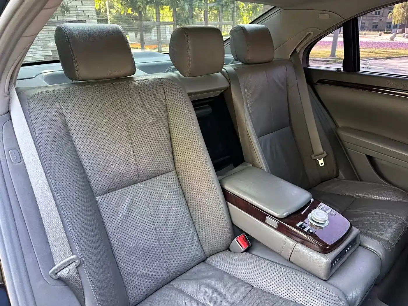 Mercedes-Benz S-Class 2008 S 350 L 4MATIC фото 15