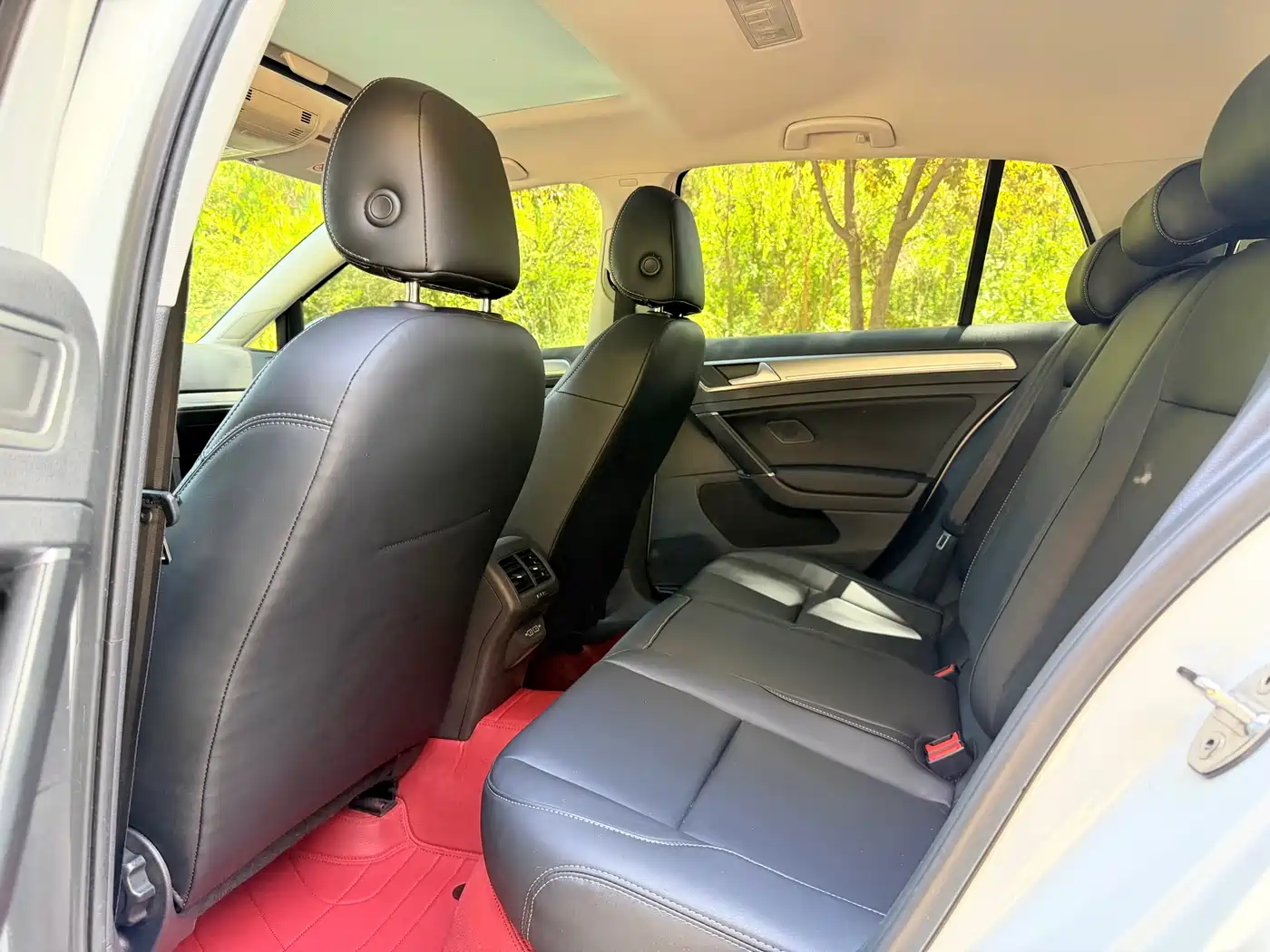 Volkswagen Golf 2020 200TSI DSG Comfort фото 7