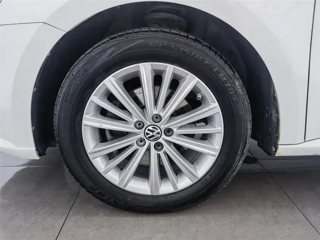 Volkswagen Lavida Tour 2013 1.4TSI Automatic Comfort фото 17