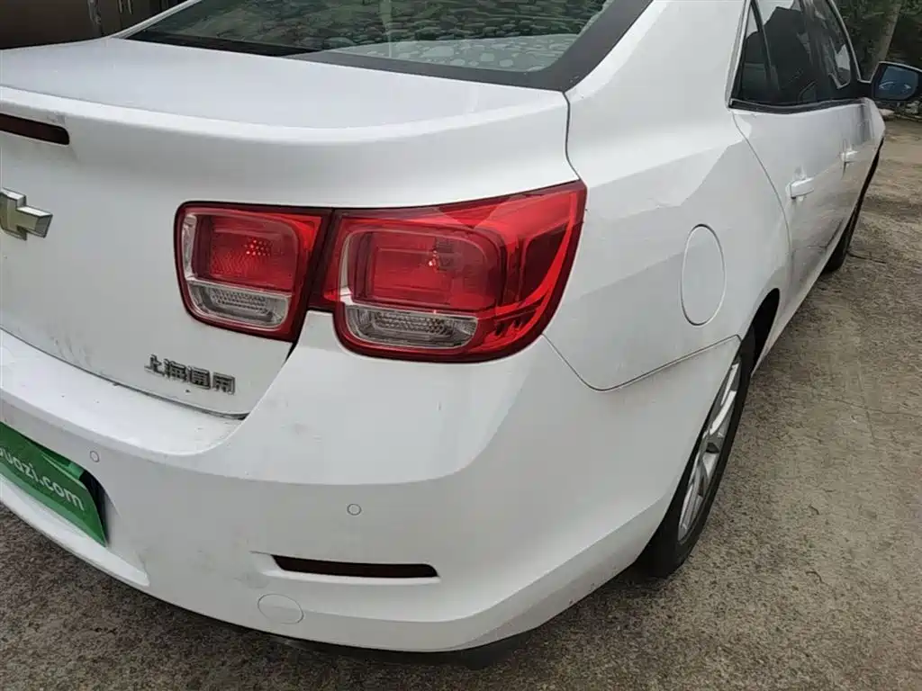 Chevrolet Malibu 2014 2.0L Automatic Luxury фото 8