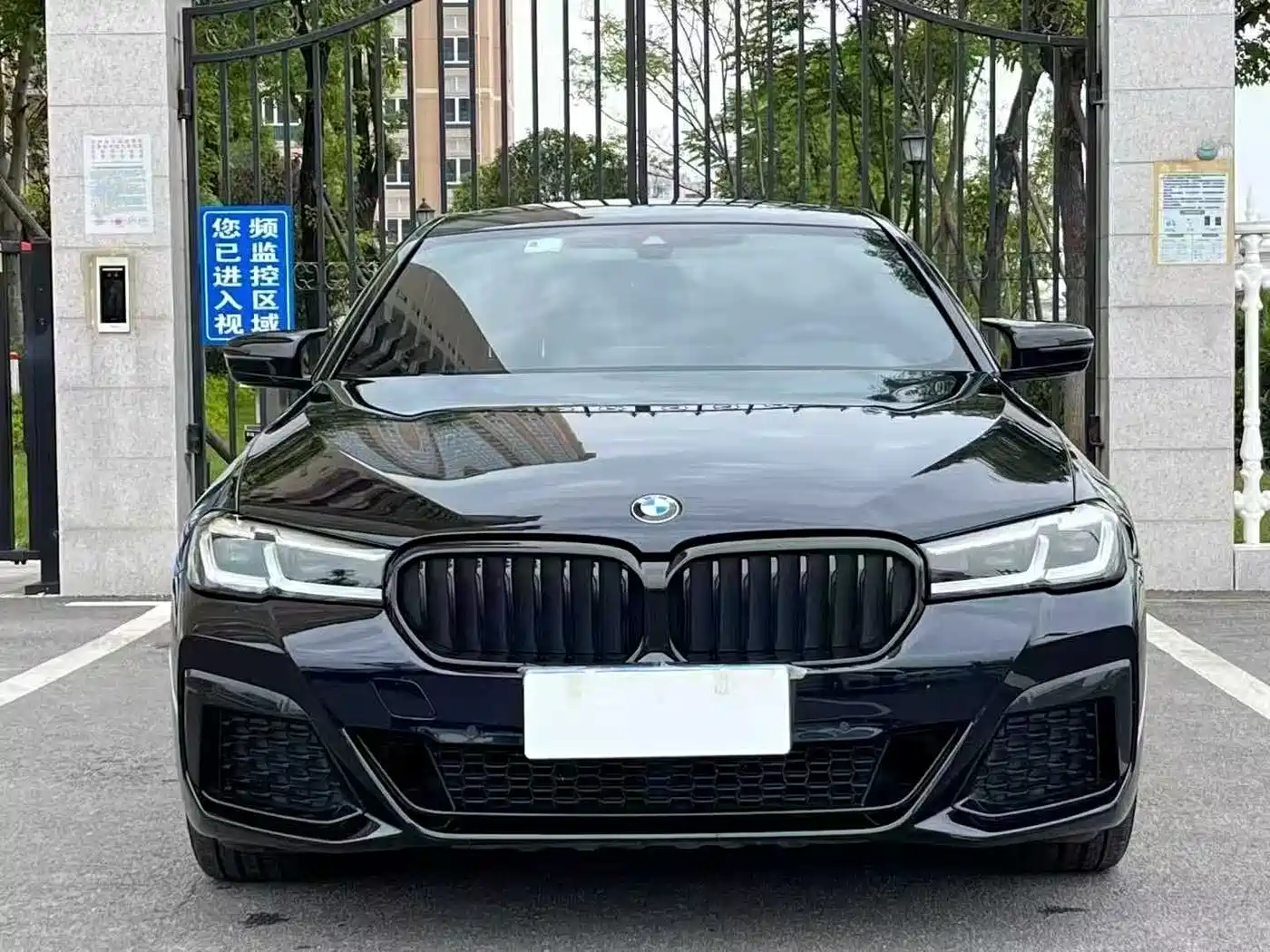 BMW 5 Series 2021 530Li Leading M Sport Package фото 2