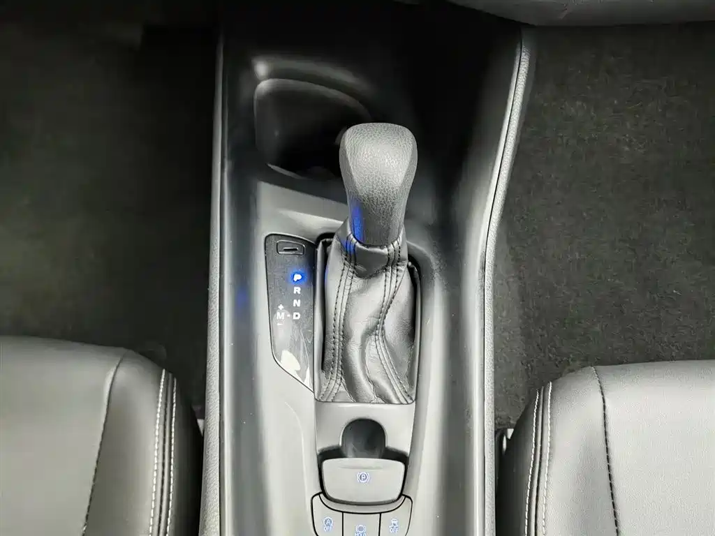 Toyota C-HR 2021 2.0L Comfort Edition фото 13