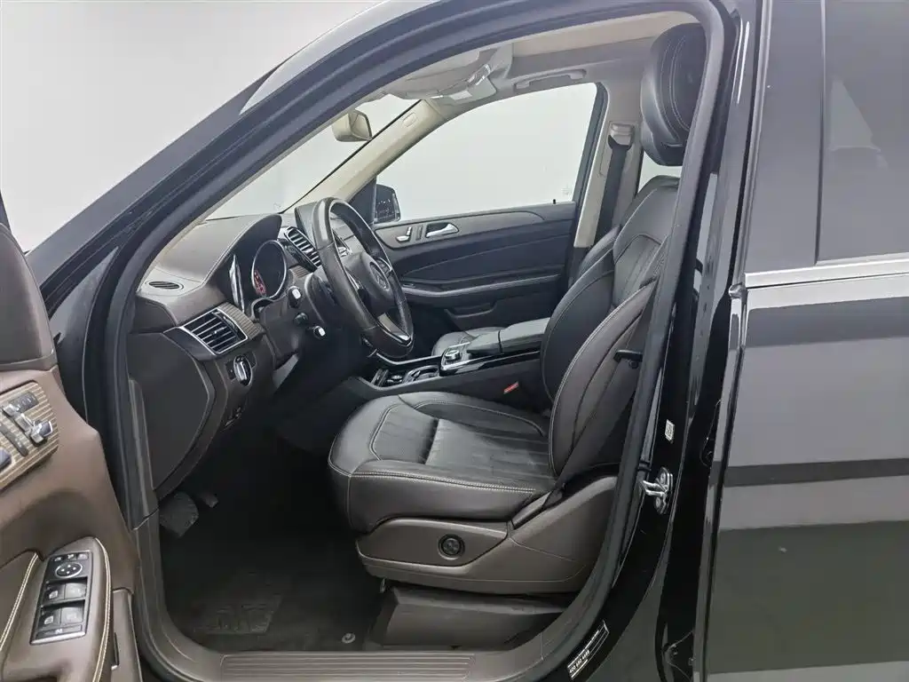 Mercedes-Benz GLE 2019 GLE 400 4MATIC Collector's Edition (Special Configuration) фото 10