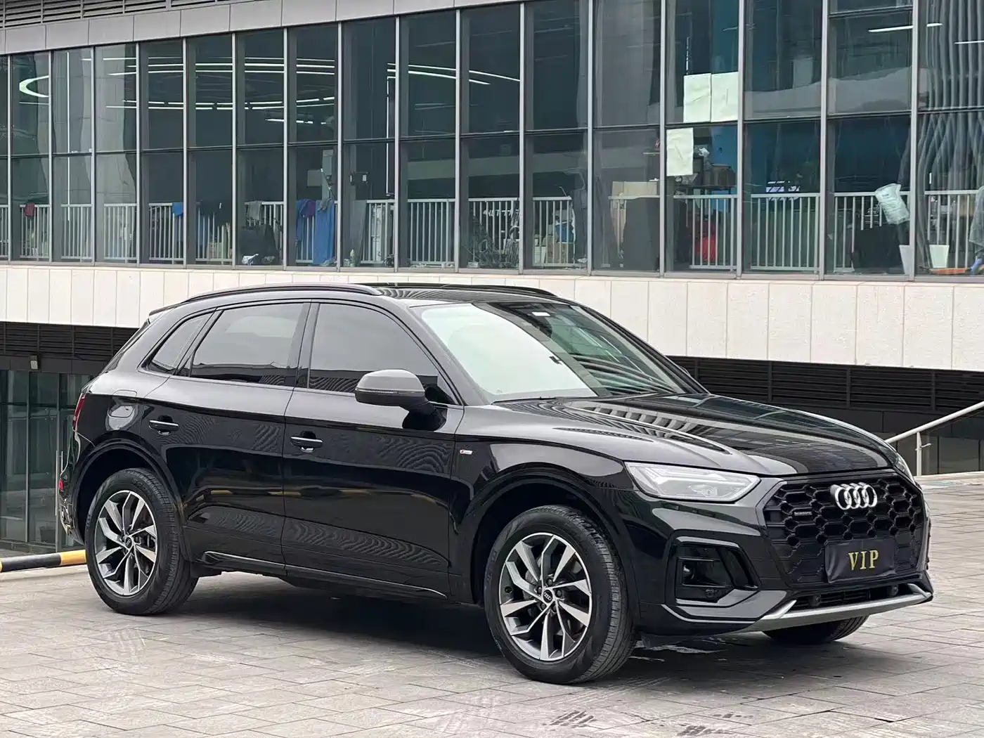 Audi Q5L 2023 40T Luxury Dynamic фото 3