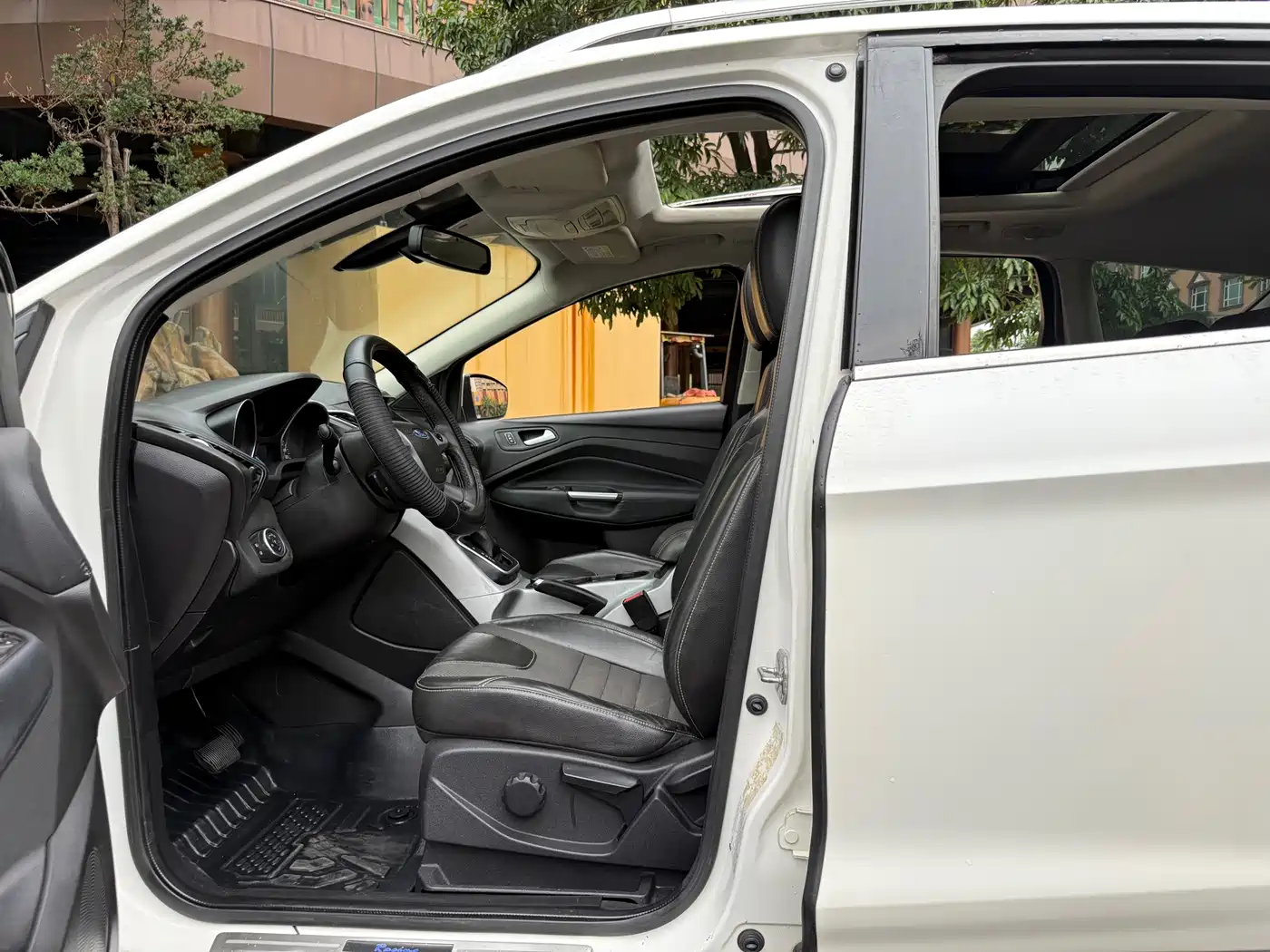 Фото 6 - Ford Kuga