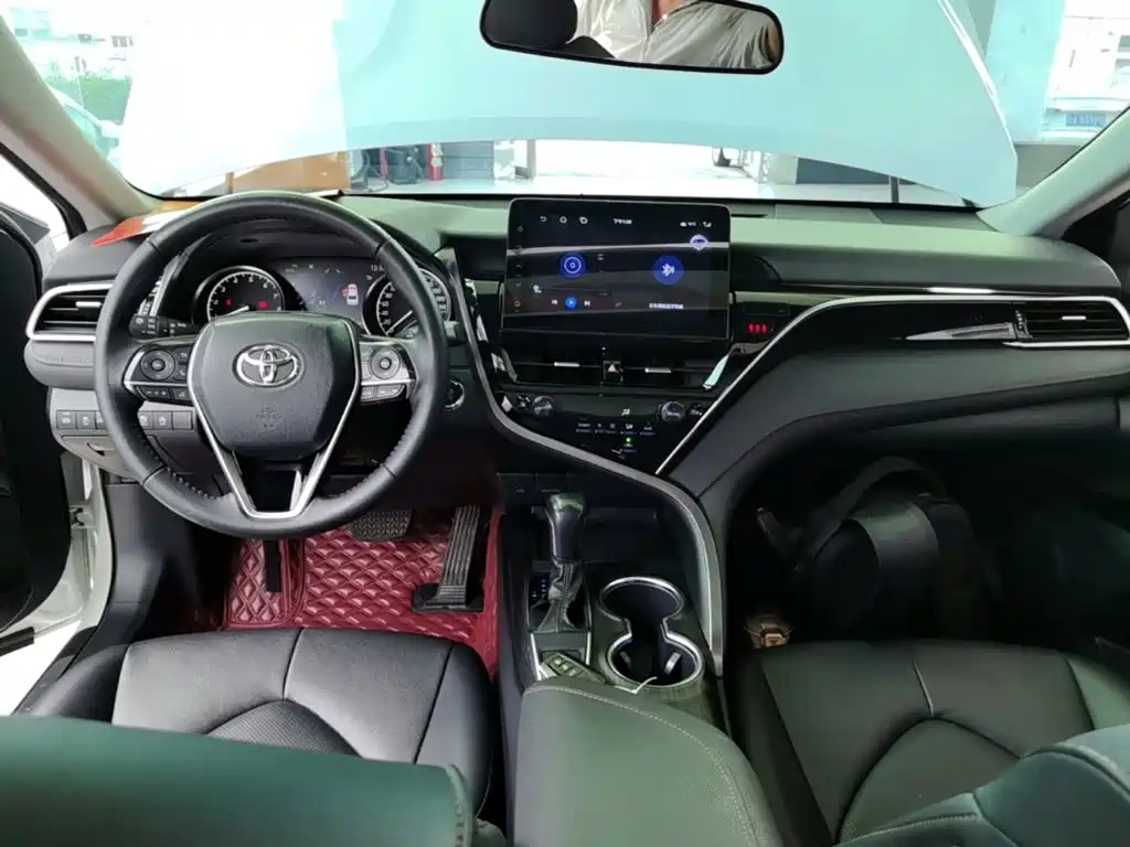 Toyota Camry 2024 2023 2.0G Luxury Edition