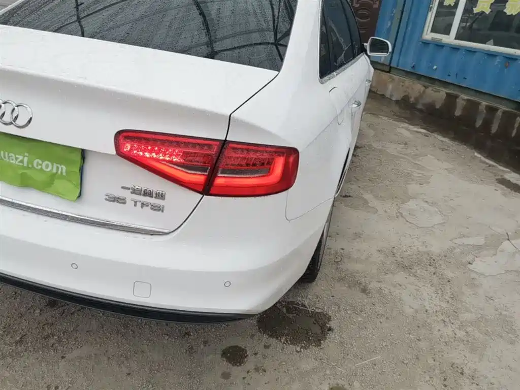 Audi A4L 2016 35 TFSI Heritage Edition S line Luxury фото 8