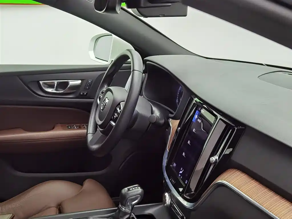 Volvo S60 2021 T4 Smart Vision Luxury фото 22