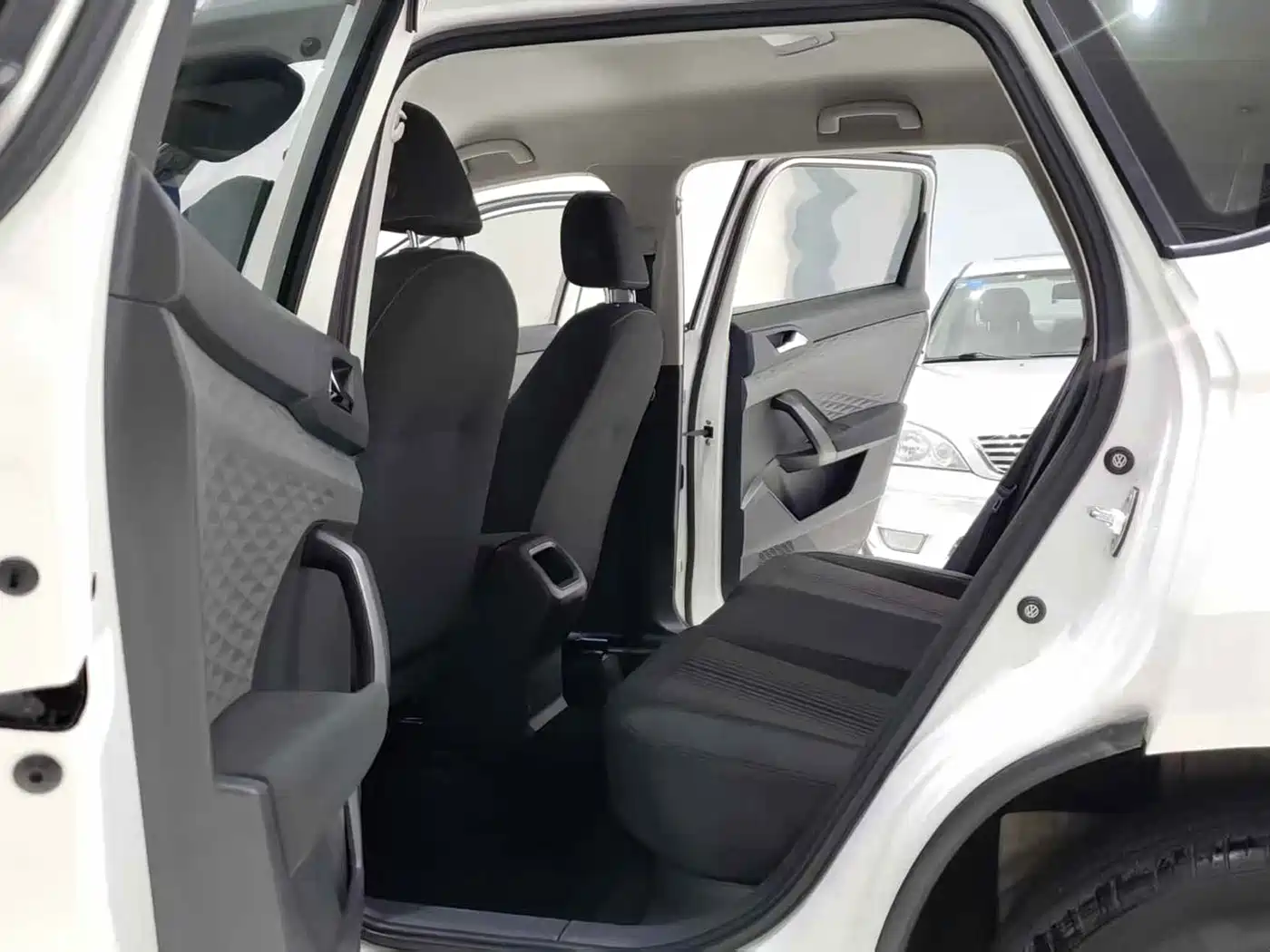Volkswagen Tharu 2019 Model 280TSI 2WD Trend Edition China VI фото 7