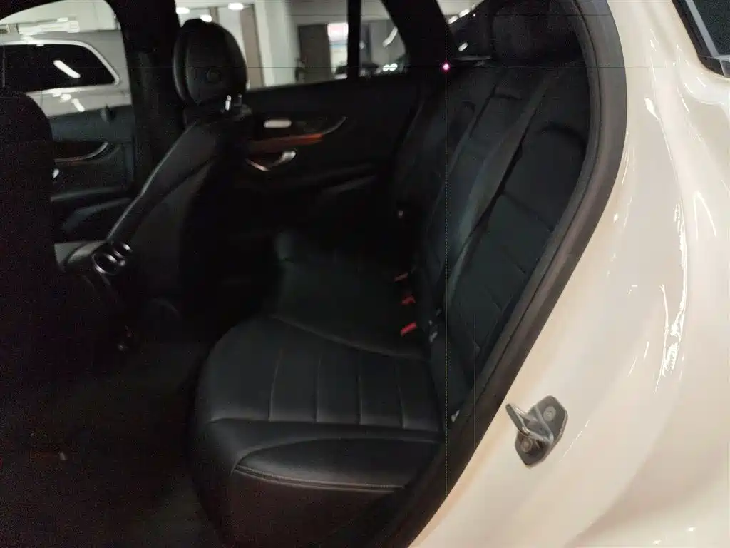Mercedes-Benz GLC 2019 Facelift GLC 260 L 4MATIC Luxury фото 17