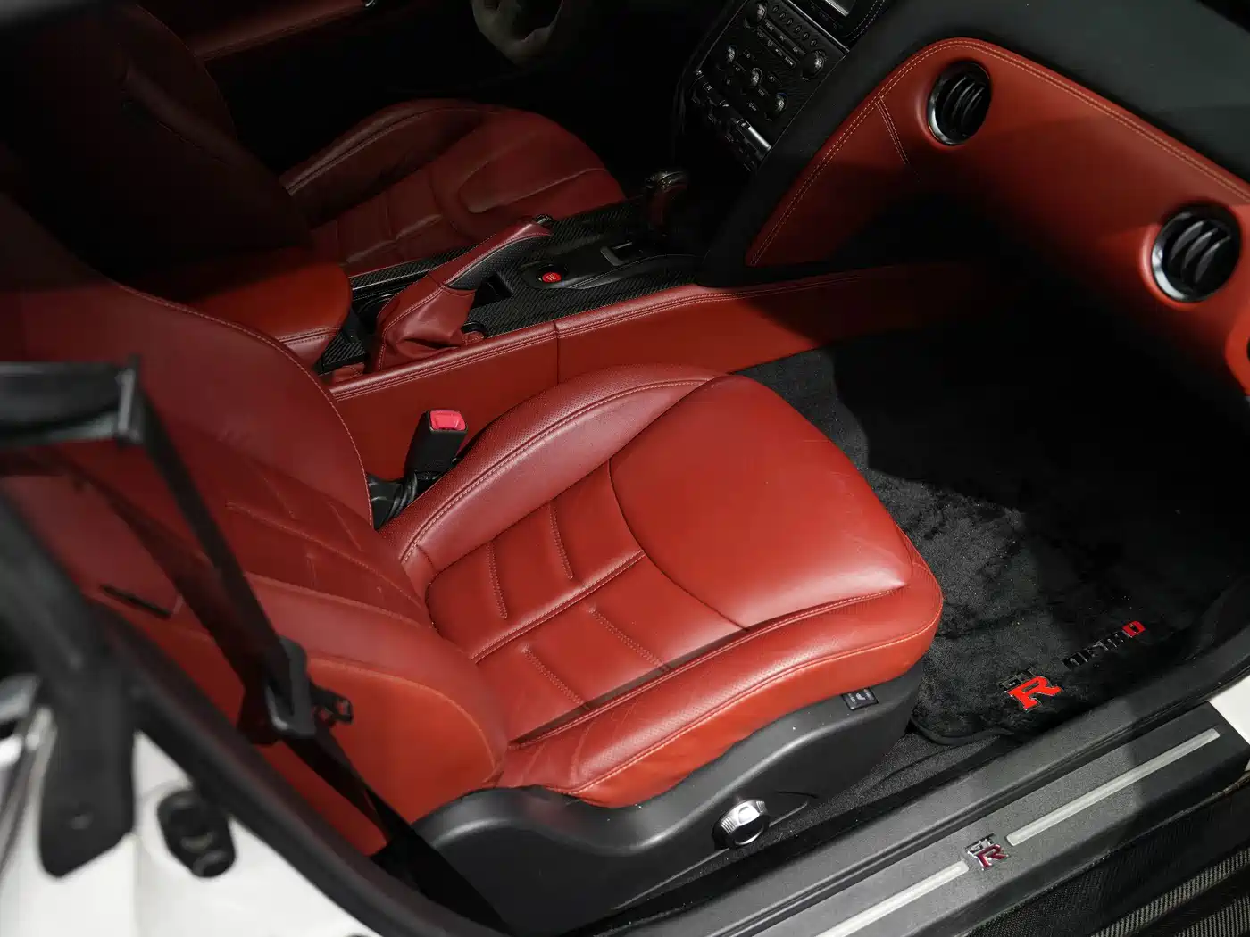 Nissan GT-R 2014 2014 3.8T Premium Edition (Brown-Red Interior)
