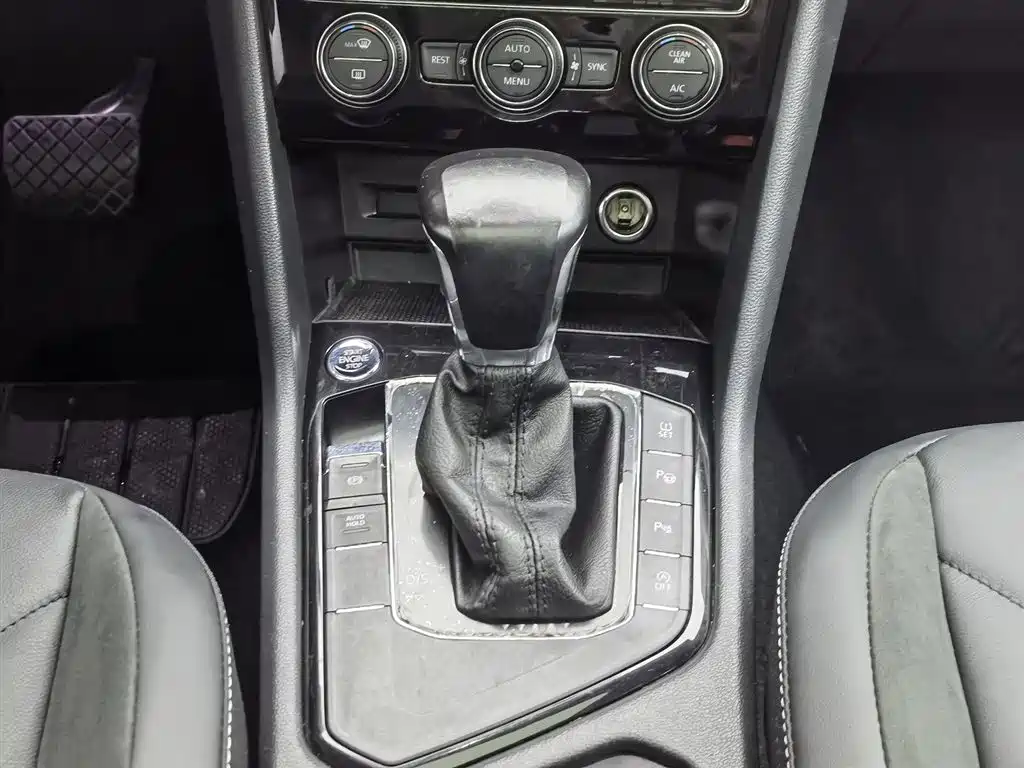 Volkswagen Tiguan L 2019 330TSI Auto 2WD Smart Luxury Edition China V фото 13