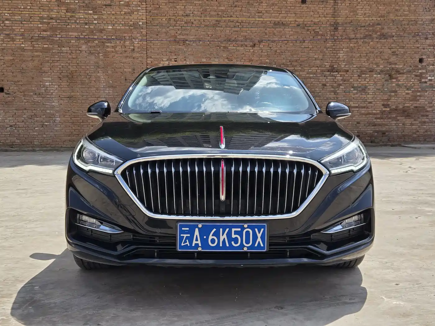 Hongqi H5 2022 Classic 1.8T Auto Smart Connect Flagship Enjoyment Edition фото 2