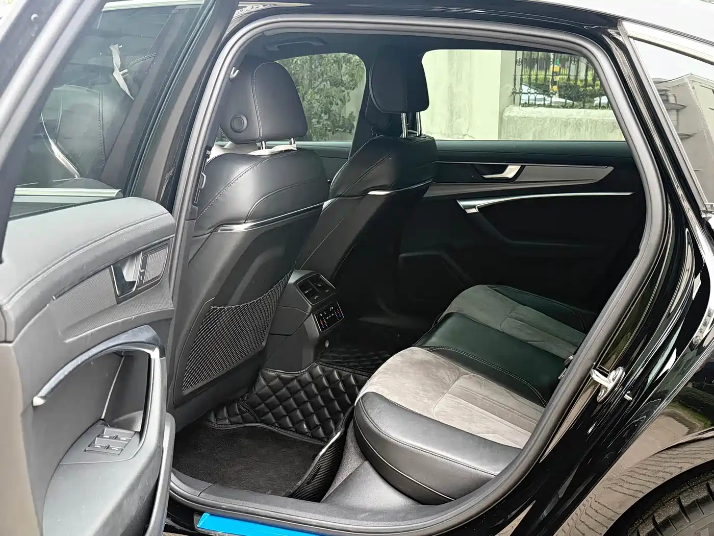Audi A6L 2022 45 TFSI quattro Premium Elegance фото 7