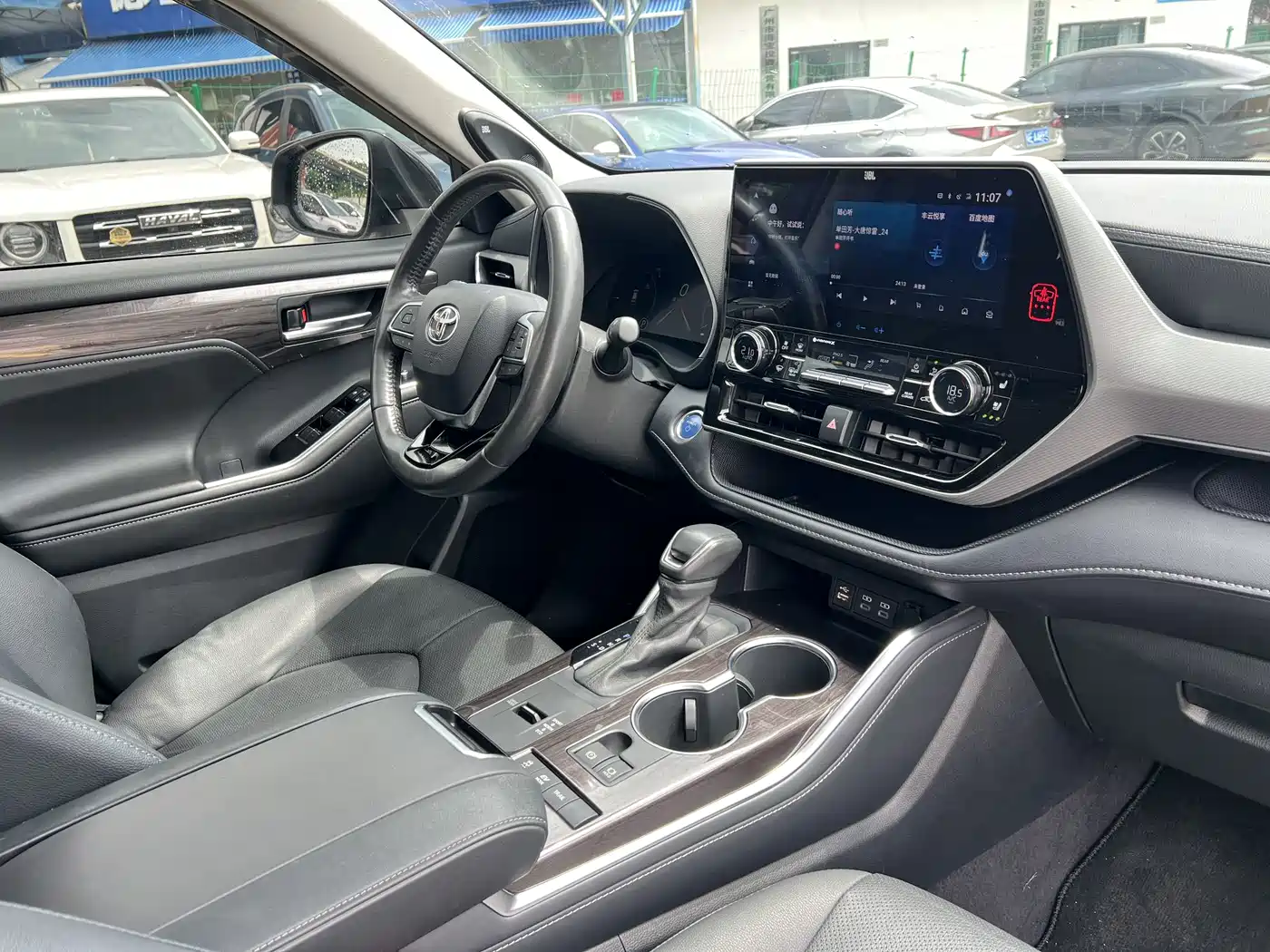 TOYOTA HIGHLANDER