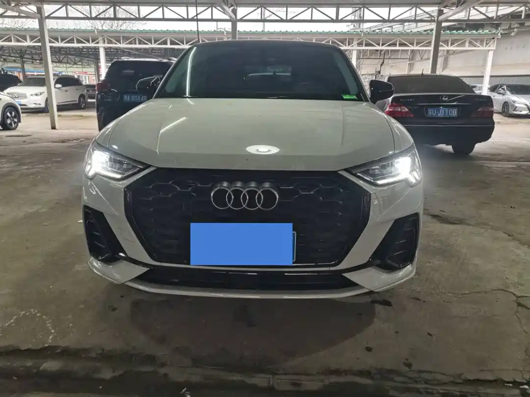Audi Q3 Sportback 2022 40 TFSI Fashion фото 2