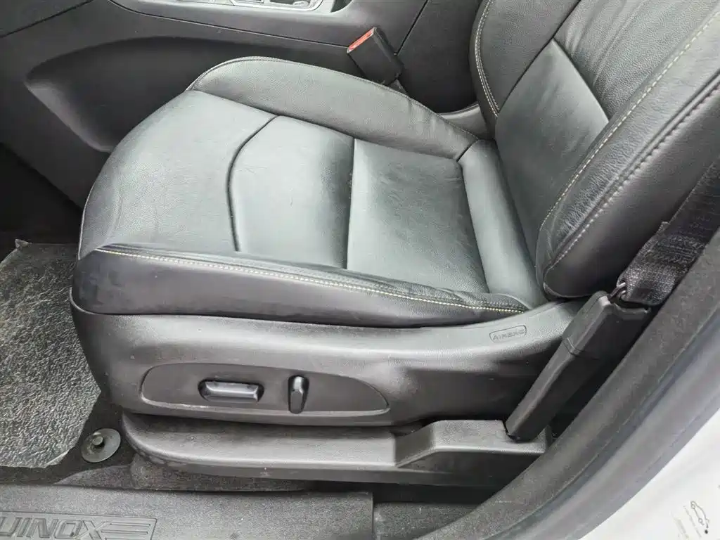 Chevrolet Equinox 2019 535T Auto Galloping Edition China V фото 20