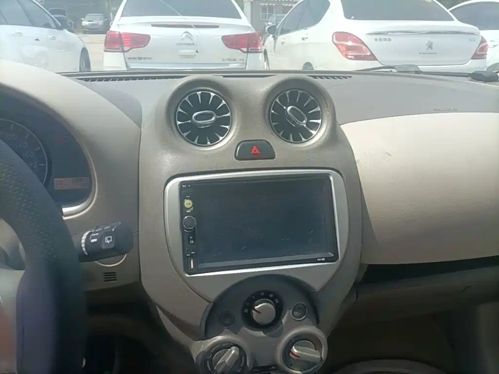 Nissan March 2015 2010 1.5L Automatic Easy Shine Edition