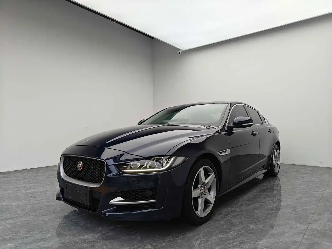 Jaguar XE 2017 2017 2.0T 200PS R-Sport