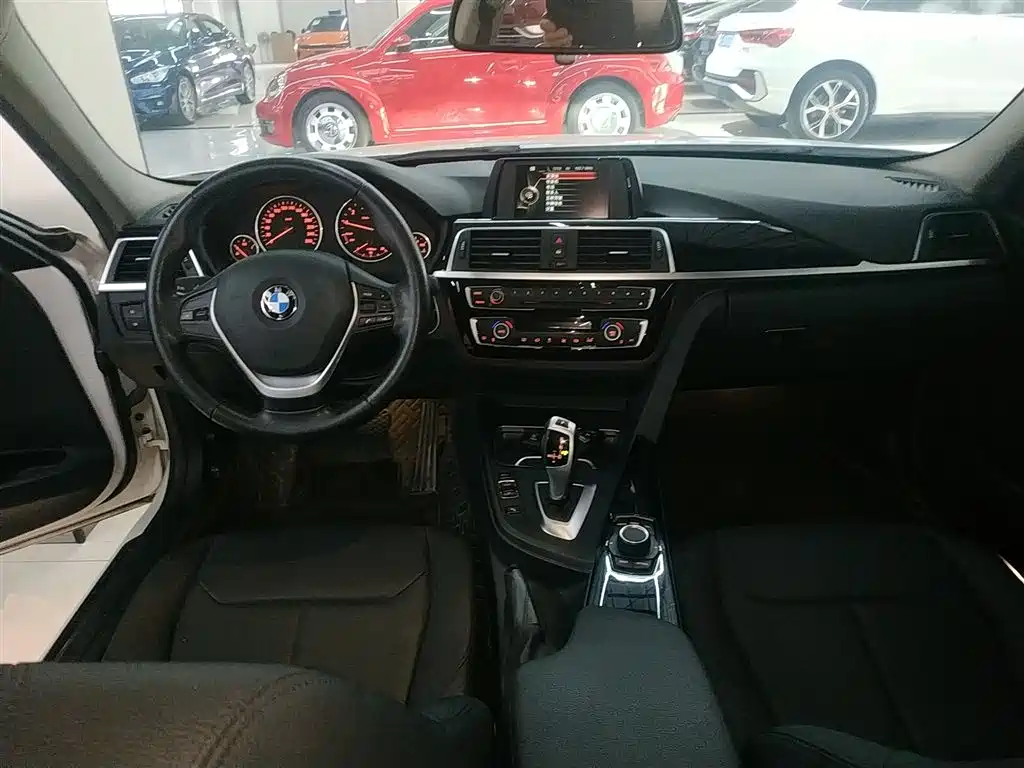 BMW 3 Series 2017 320Li Fashion фото 10