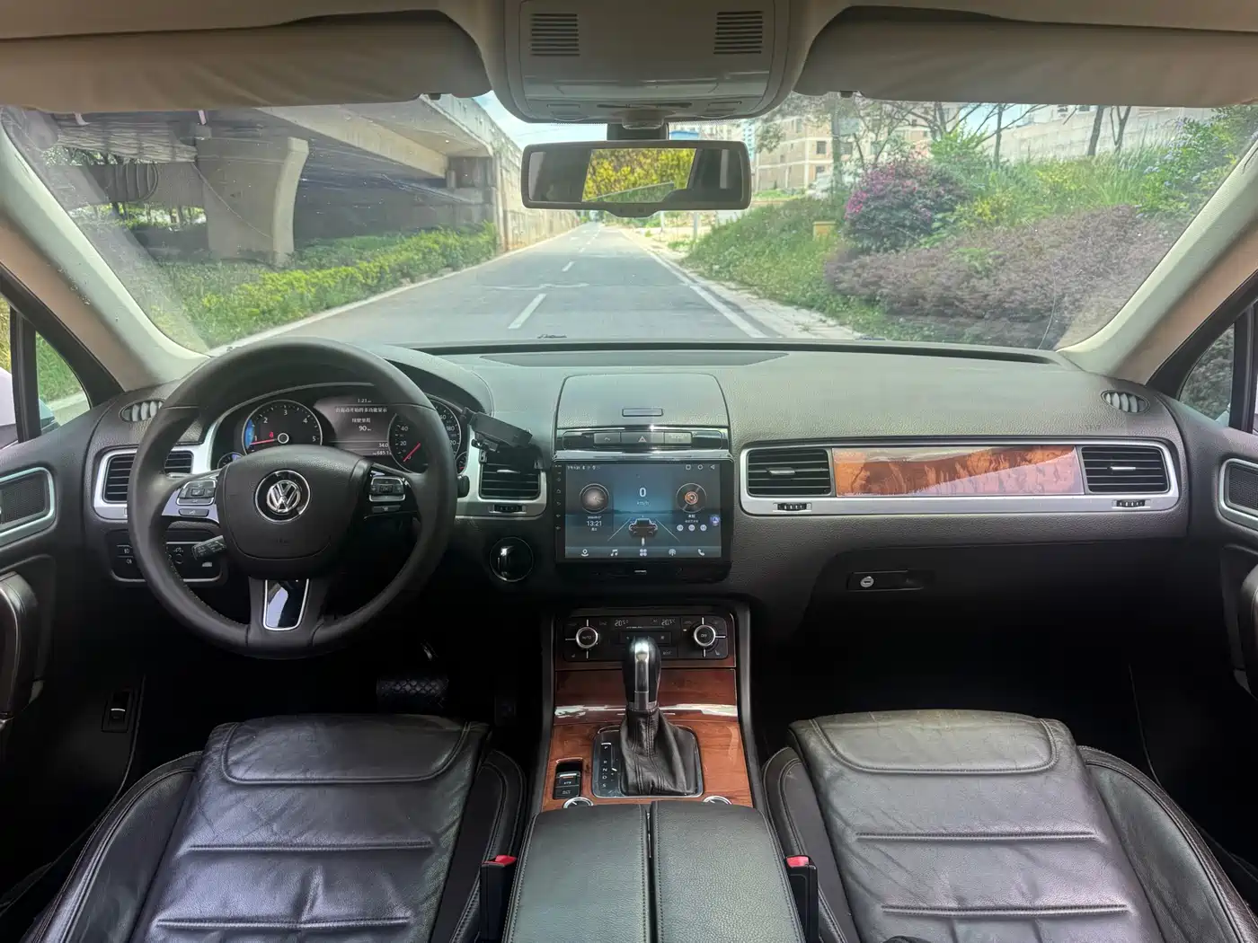 Volkswagen Touareg 2011 3.0TDI Diesel Standard фото 3