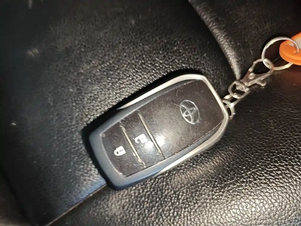 Toyota RAV4 Rongfang 2016 2.0L CVT 2WD Trend (China V) фото 9