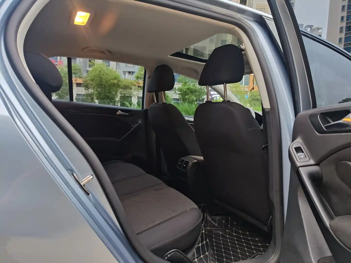 Volkswagen Golf 2012 1.6 Automatic Comfort Type фото 9