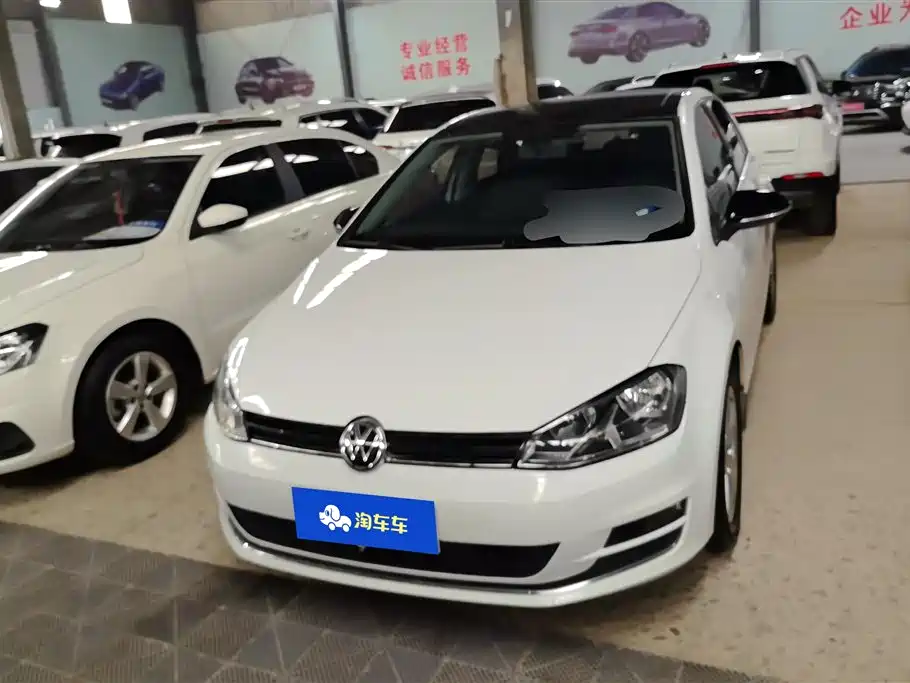 Volkswagen Golf 2017 1.6L Auto Comfort Millionth Edition фото 2