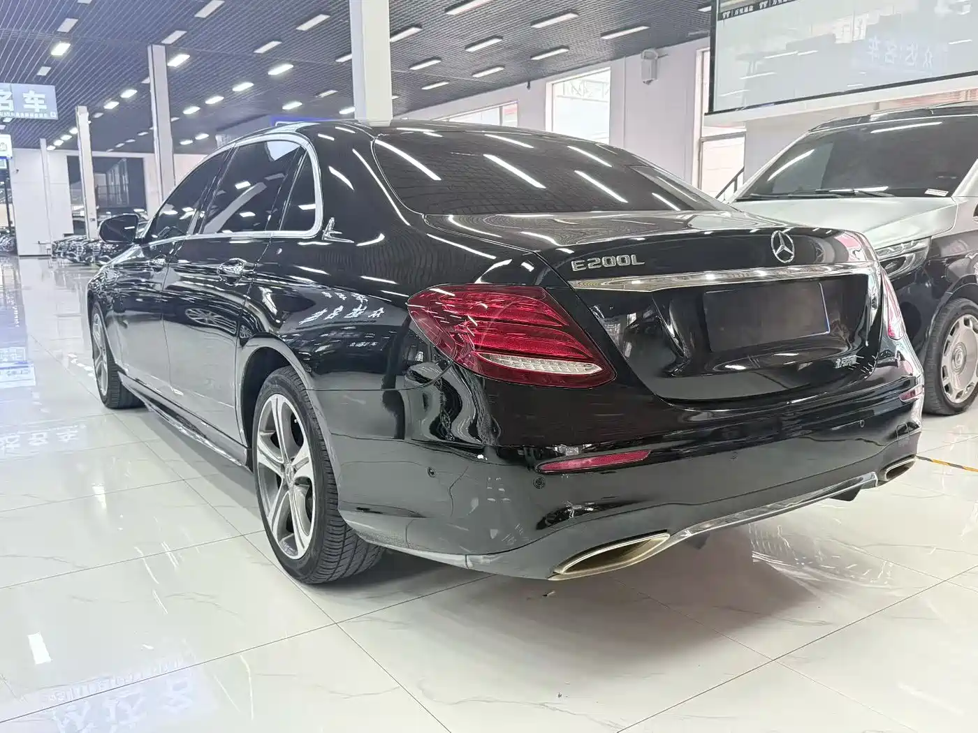 Mercedes-Benz E-Class 2018 Facelift E 200 L Sport фото 8