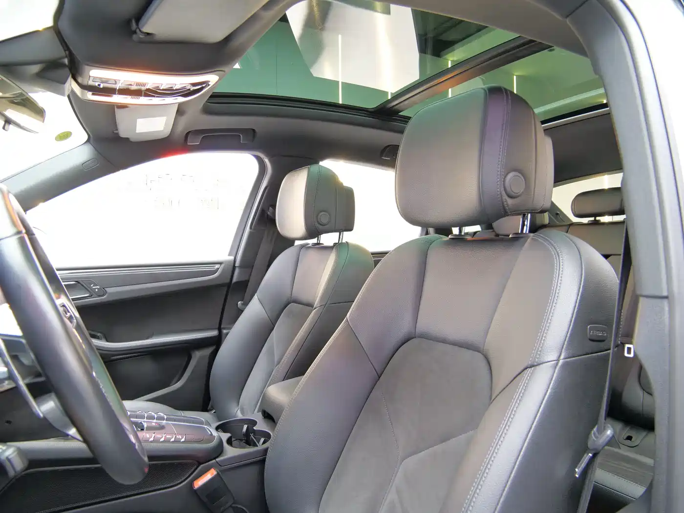 Porsche Macan 2018 Macan 2.0T фото 19