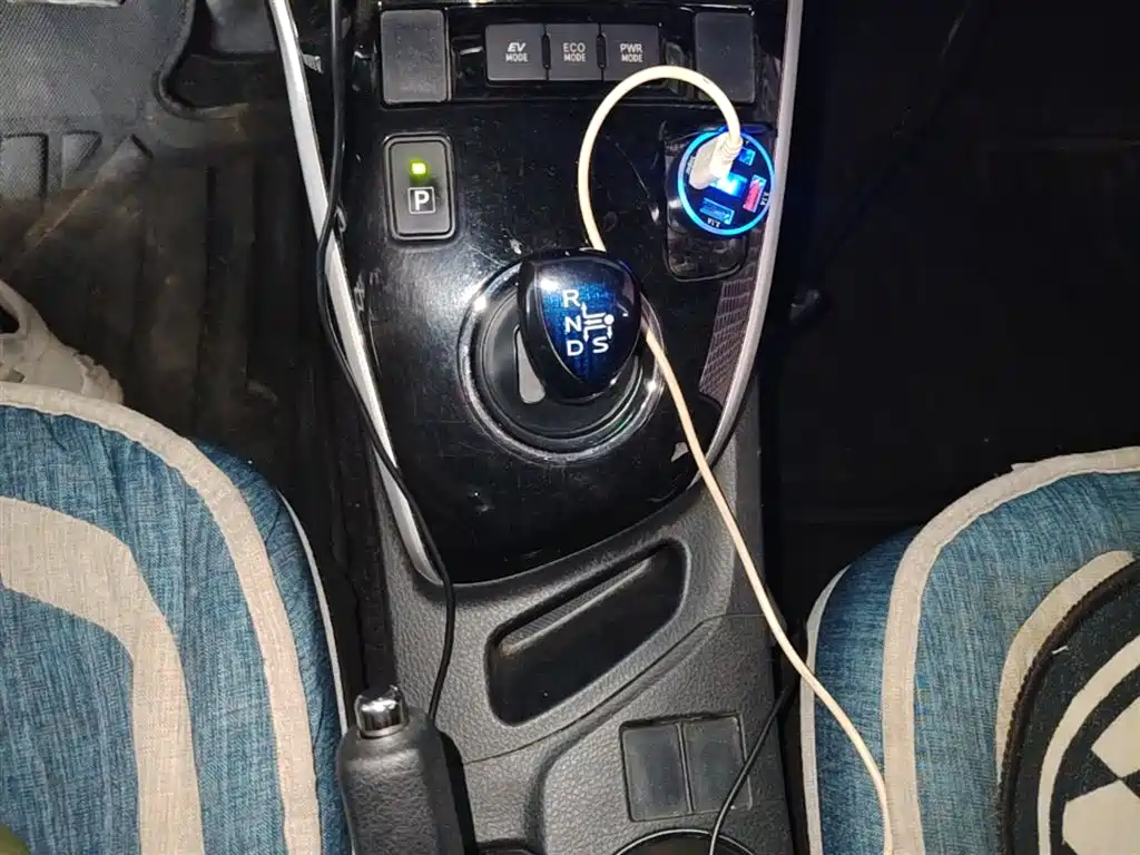 Toyota Corolla 2017 Facelift Hybrid 1.8L E-CVT Leading Edition фото 14