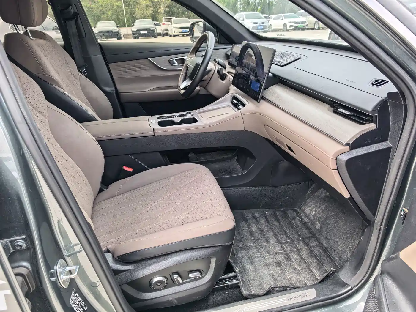 Chery Tiggo 8 PLUS 2024 2025 290TGDI DCT Premium 5-seater