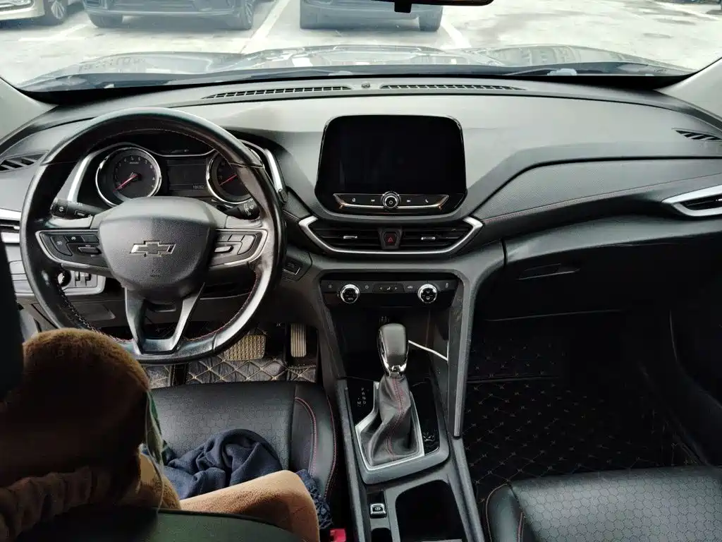 Chevrolet Volando 2019 2018 Redline 530T Auto Premium Edition (5+2 seater) China V