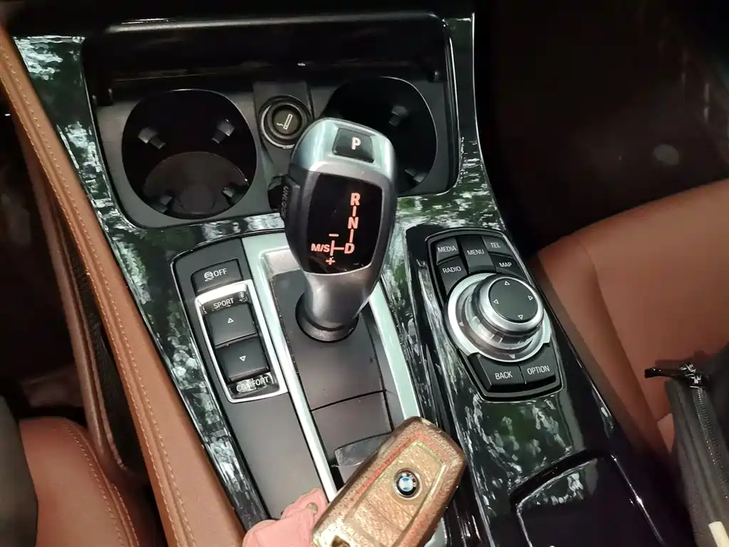 BMW 5 Series 2014 520Li Elegance фото 7