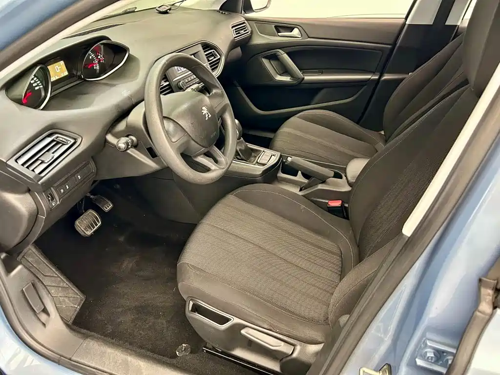 Фото 6 - Peugeot 308S
