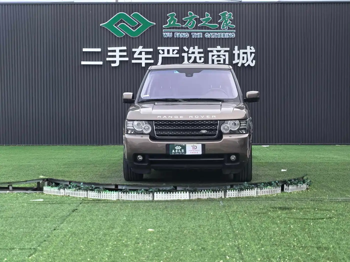 Land Rover Range Rover 2012 5.0 NA V8 фото 2