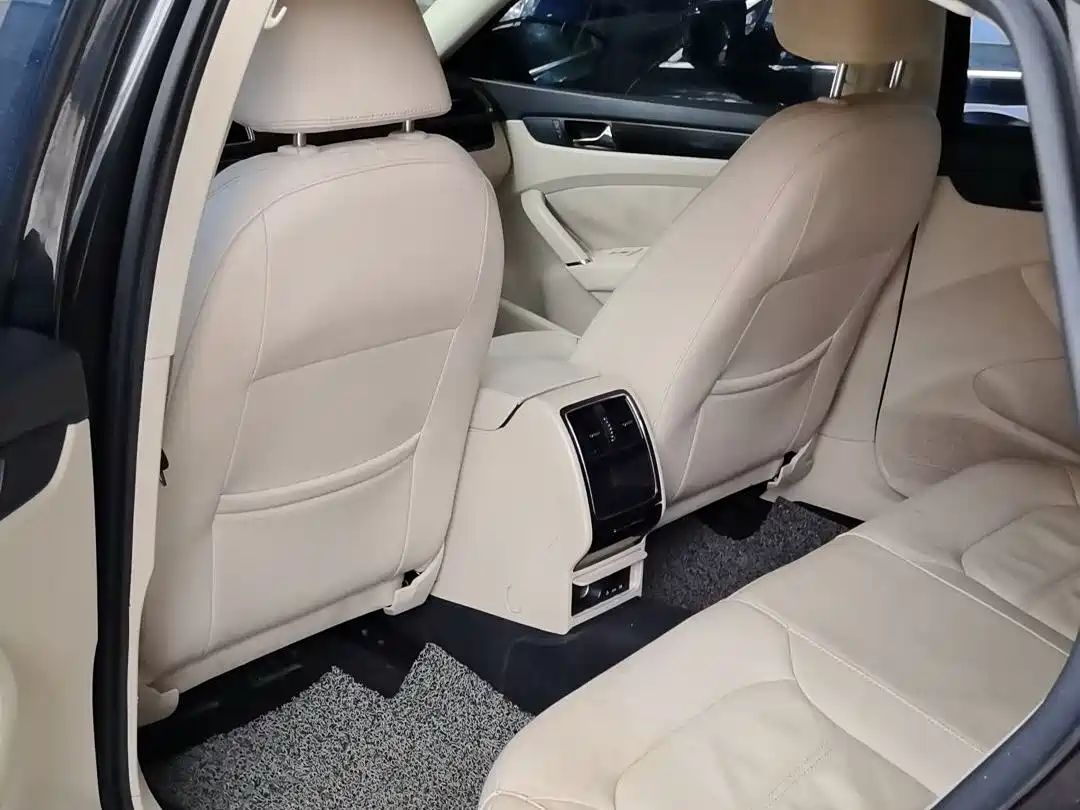 Volkswagen Passat 2013 1.8TSI DSG Zunrong фото 5