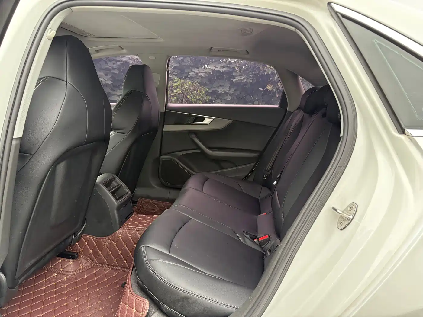 Audi A4L 2017 Plus 40 TFSI Progressive фото 9