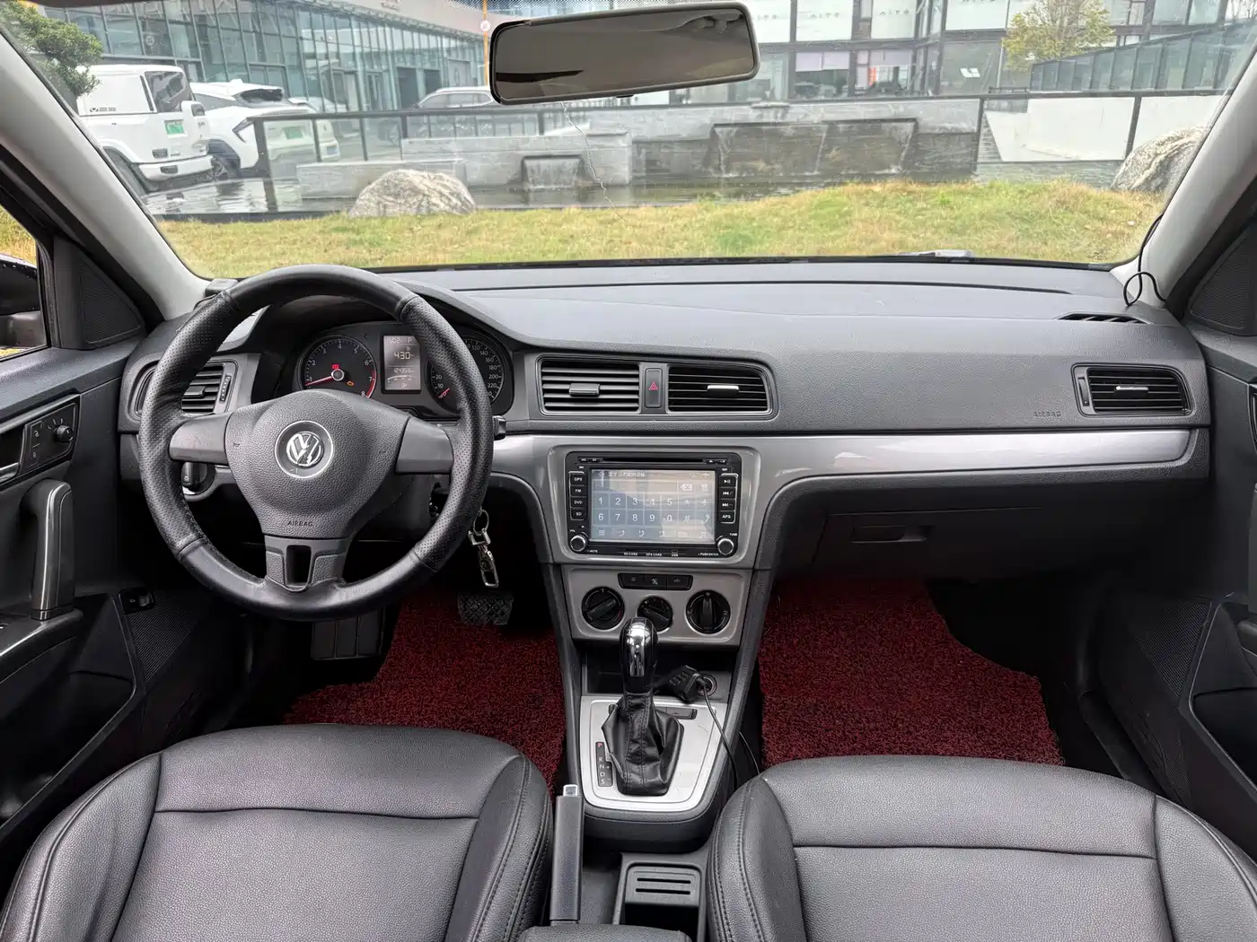 Volkswagen Lavida 2013 Facelift Classic 1.6L Automatic Trend фото 13