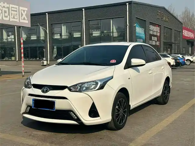 TOYOTA YARIS L TO ENJOY