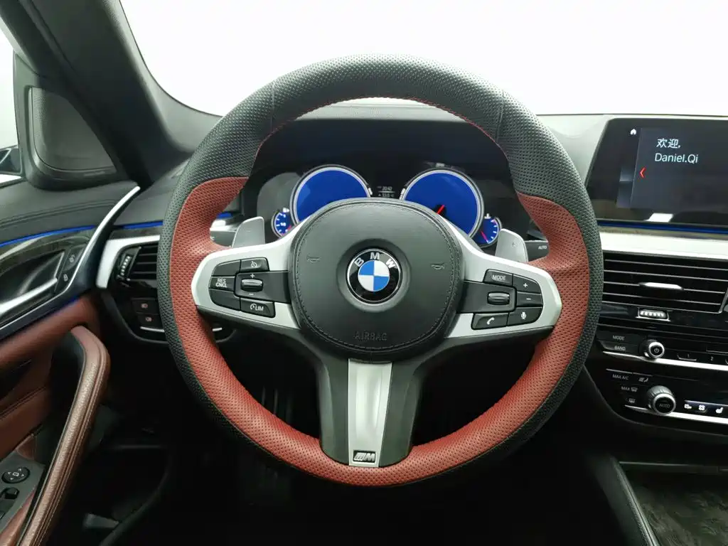 Фото 11 - BMW 5 Series