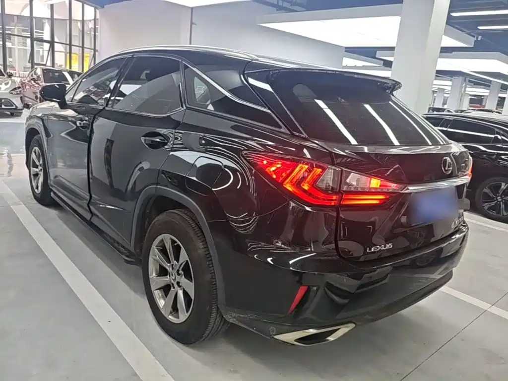 Фото 5 - Lexus RX