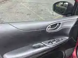Фото 6 - Nissan Tiida