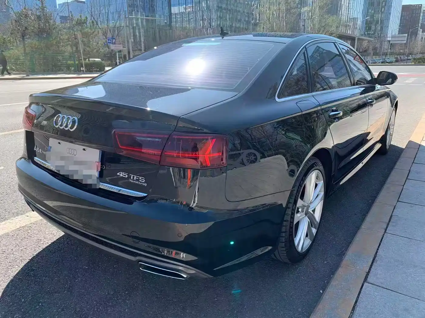 Audi A6L 2018 30th Anniversary 45 TFSI quattro Sport фото 17