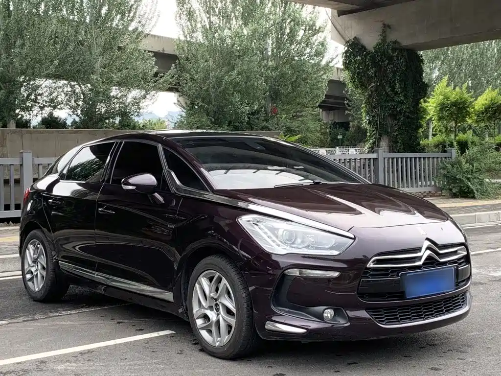 DS 5 2015 2014 1.6T Elegance THP160