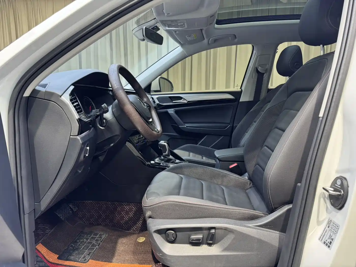 Volkswagen Tayron 2021 280TSI 2WD Luxury Smart Connect фото 4