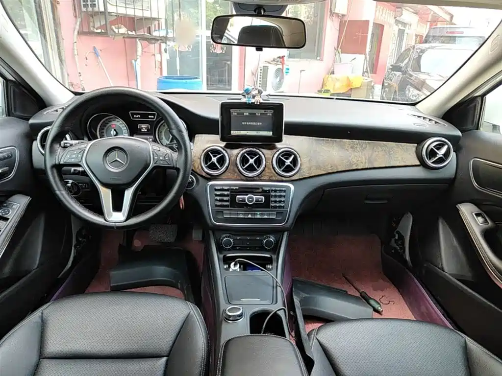 Mercedes-Benz GLA 2015 GLA 200 Dynamic фото 10